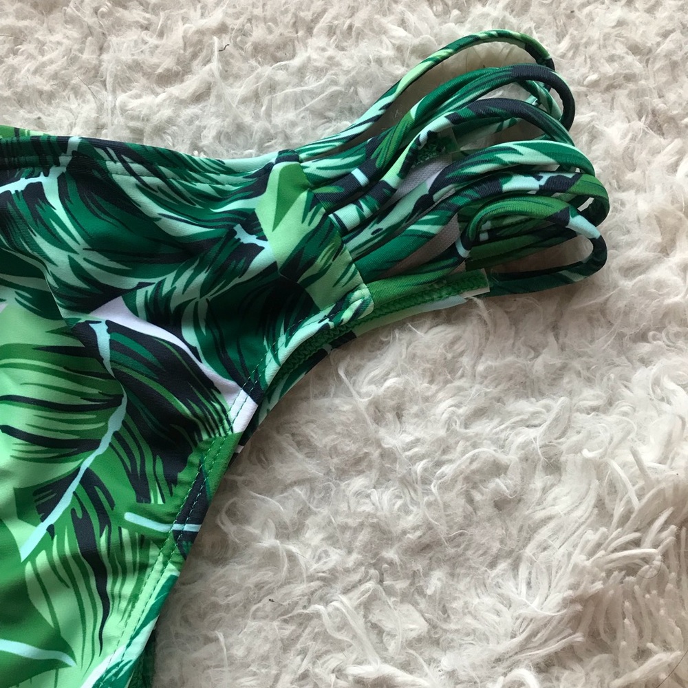 2X HOST PICK WILA Palm Bikini Set - Picture 5 of 8